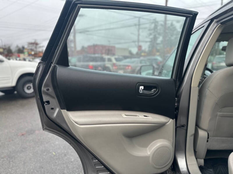 2015 Nissan Rogue Select S