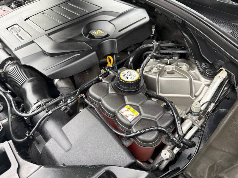 2018 Land Rover Range Rover Velar P250 R-Dynamic SE