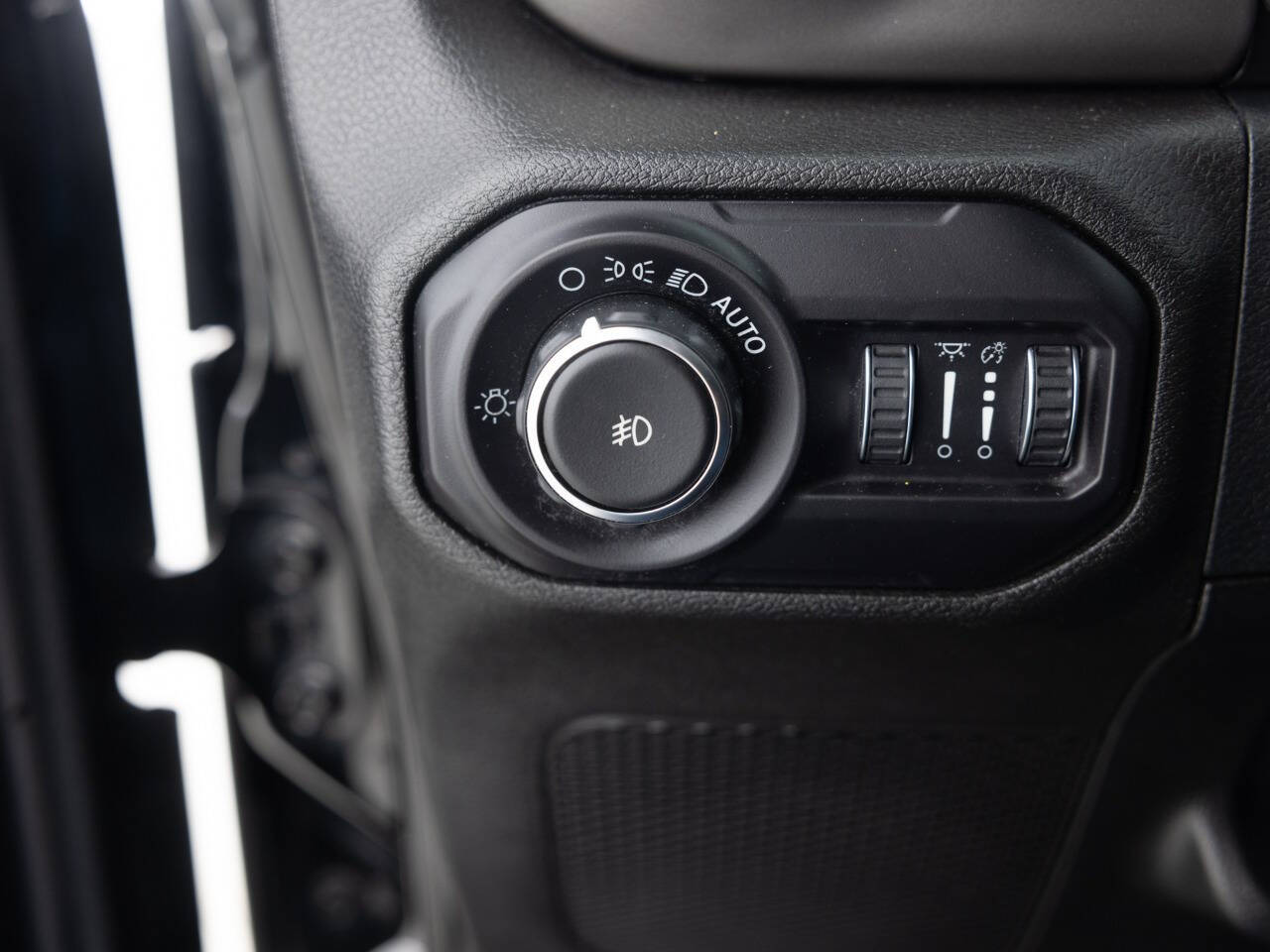 Used Car 2018 Jeep Wrangler Unlimited  Sport S 4x4 4dr Suv (midyear Release) For Sale Under $20,000 In Coal City, Illinois