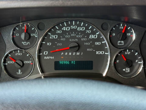 2022 GMC Savana 2500