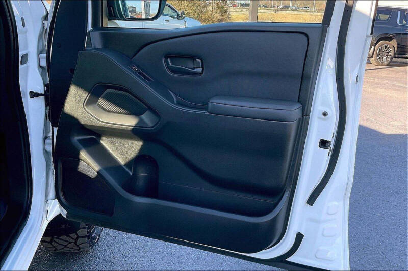 2022 Nissan Frontier S