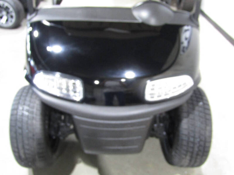 2018 E-Z-GO RXV Gas golf cart