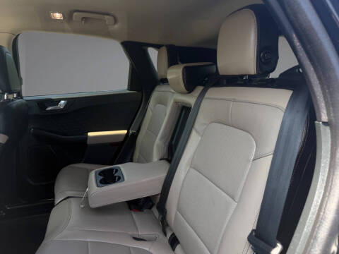 2020 Ford Escape Hybrid Titanium