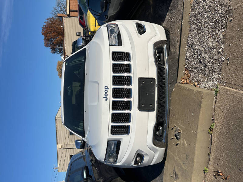 2015 Jeep Grand Cherokee Overland's photo