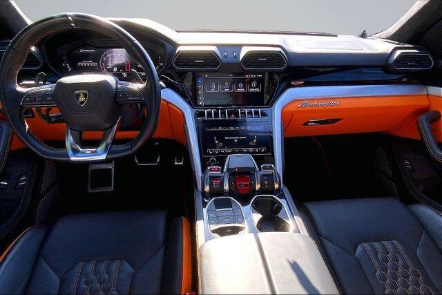 2023 Lamborghini Urus S
