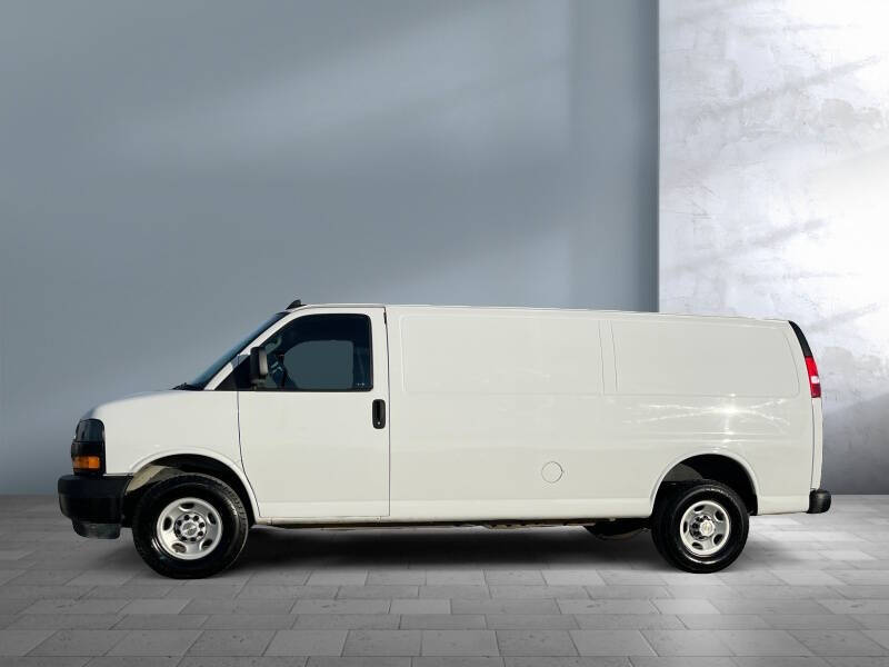 2023 Chevrolet Express 2500