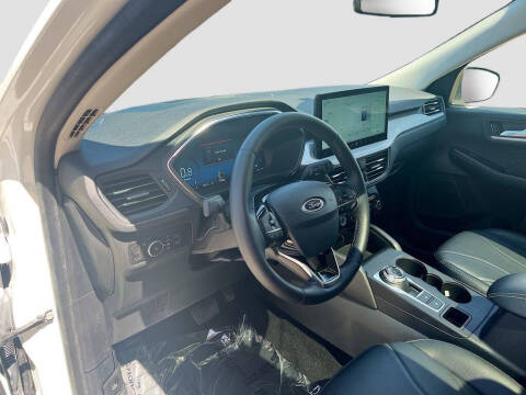 2025 Ford Escape Platinum
