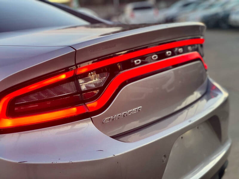 2016 Dodge Charger SE