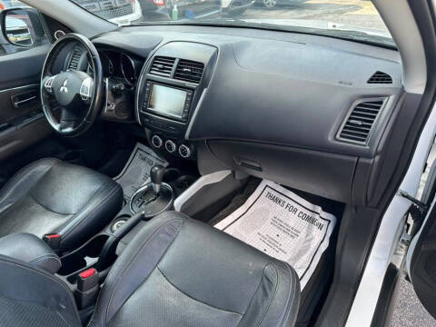 2013 Mitsubishi Outlander Sport SE