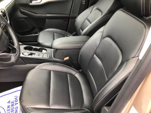 2020 Ford Escape SEL