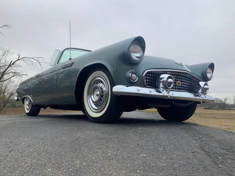 1956 Ford Thunderbird