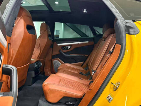 2020 Lamborghini Urus