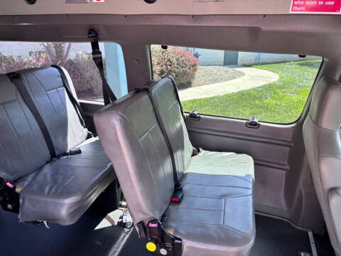 2011 Ford E-Series E-350 SD