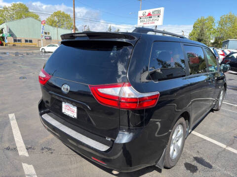 2016 Toyota Sienna LE 8-Passenger
