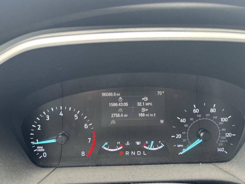 2020 Ford Escape SE