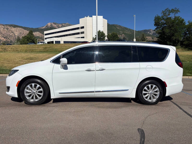 2019 Chrysler Pacifica Touring L