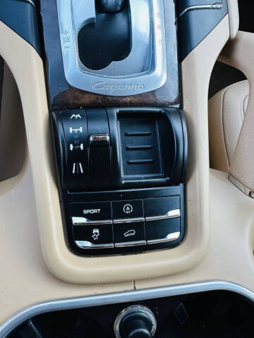 2011 Porsche Cayenne Tiptronic