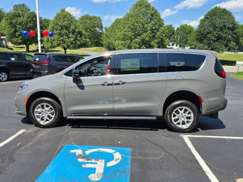 2025 Chrysler Pacifica Select