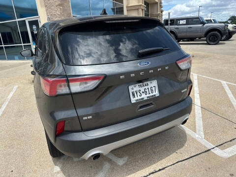 2020 Ford Escape SE