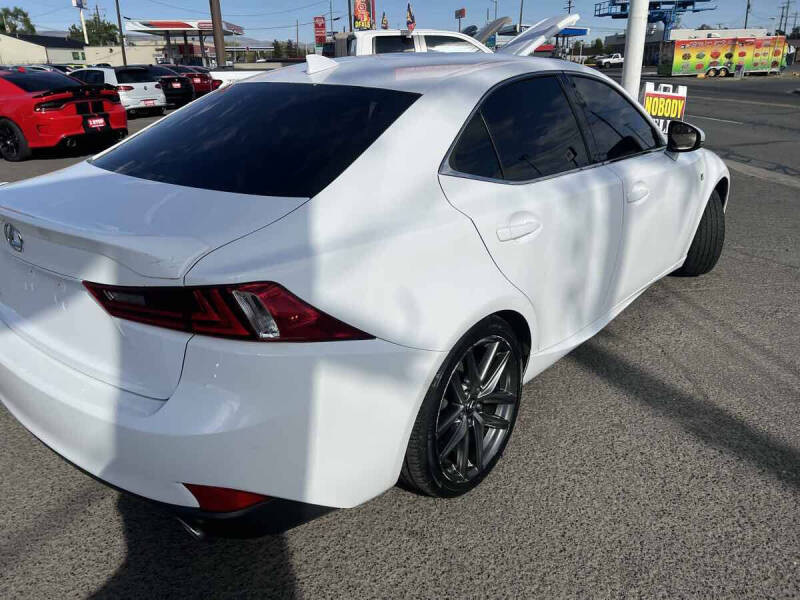 2016 Lexus IS 200t