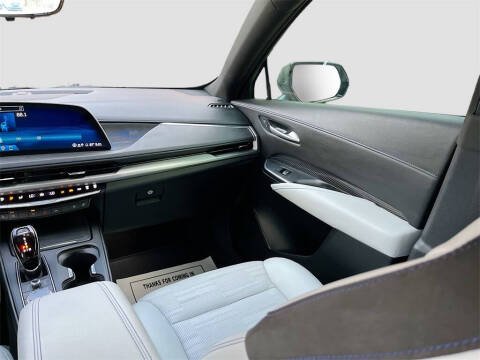 2025 Cadillac XT4 Sport