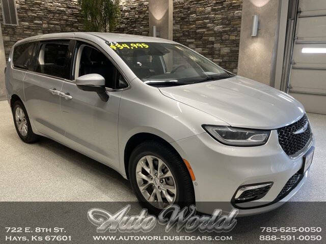 2023 Chrysler Pacifica Touring L