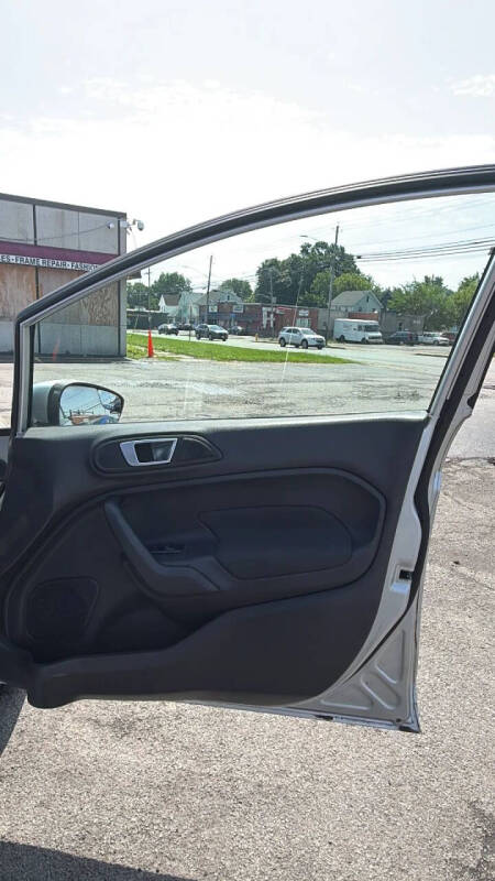 2015 Ford Fiesta SE
