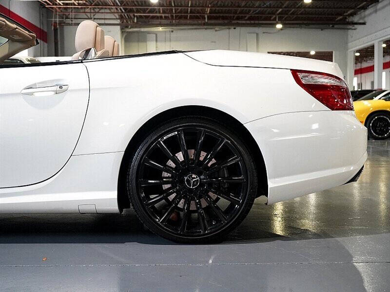 2015 Mercedes-Benz SL-Class 14