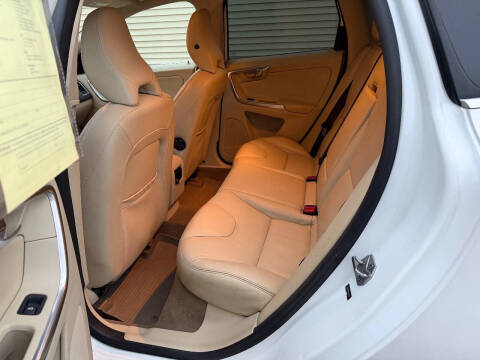 2015 Volvo XC60 T6 Premier Plus