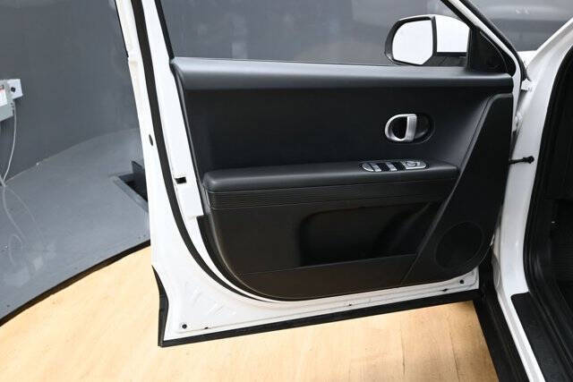 2024 Hyundai Ioniq 5 SE