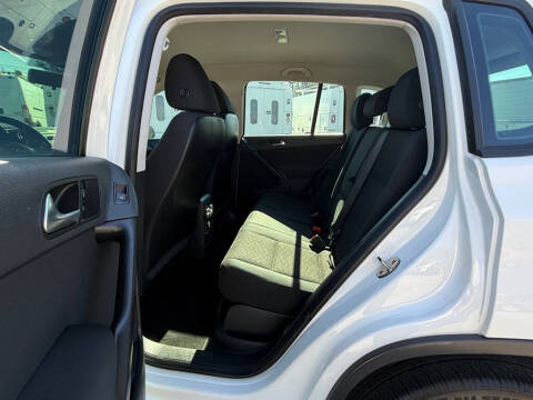 2015 Volkswagen Tiguan S