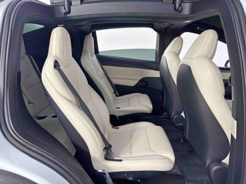 2022 Tesla Model X Plaid
