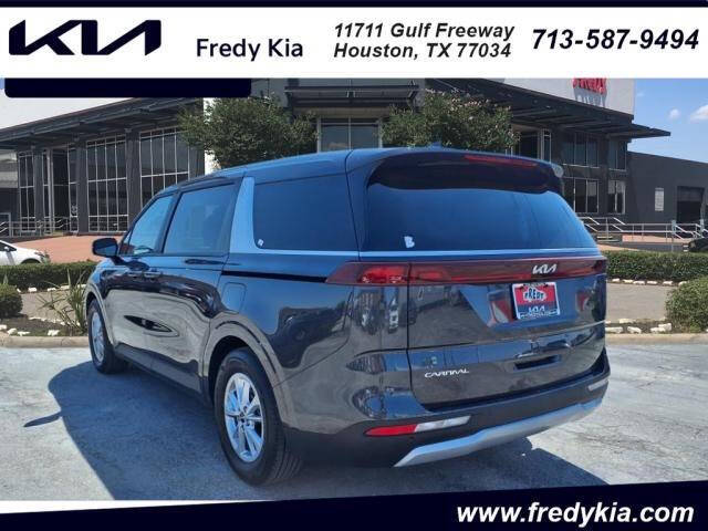 Used 2024 Kia Carnival LX Seat Pkg with VIN KNDNB4H31R6380577 for sale in Houston, TX