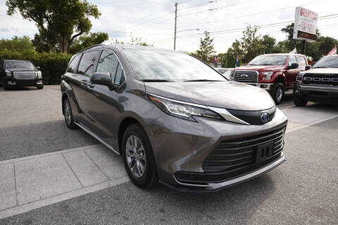 2021 Toyota Sienna for sale at Grant Car Concepts in Orlando FL
