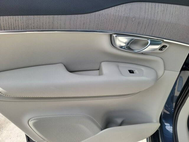 2025 Volvo XC90 T8 Plus Bright Theme 6P