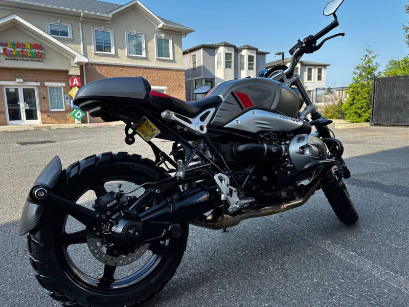 2019 BMW RNINE-T