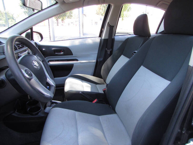 2014 Toyota Prius c Two