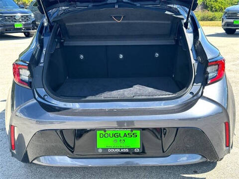 2025 Toyota Corolla Hatchback SE