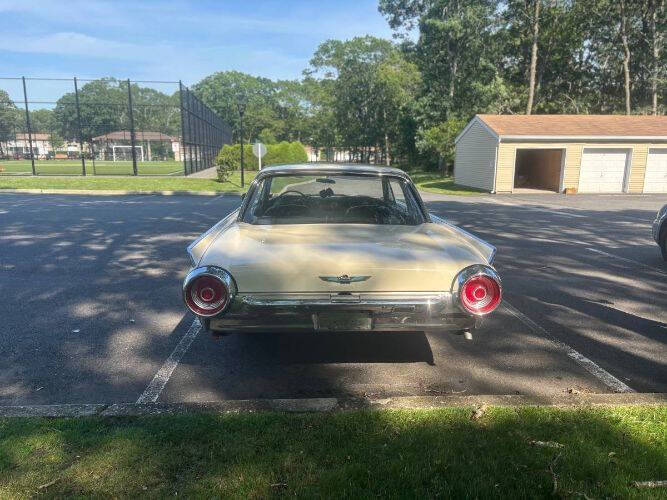 1962 Ford Thunderbird