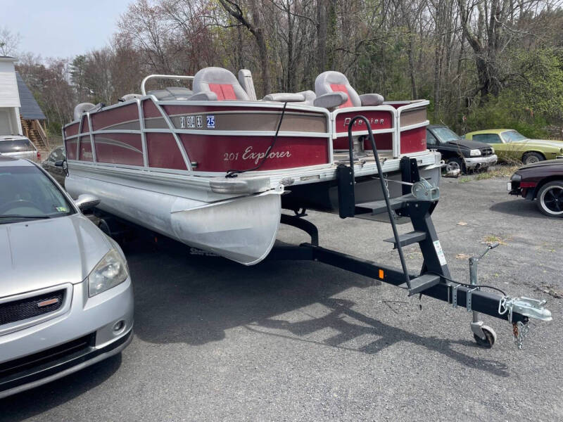 2011 Premier Marine Explorer 200