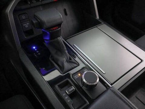 2024 Toyota Sequoia SR5