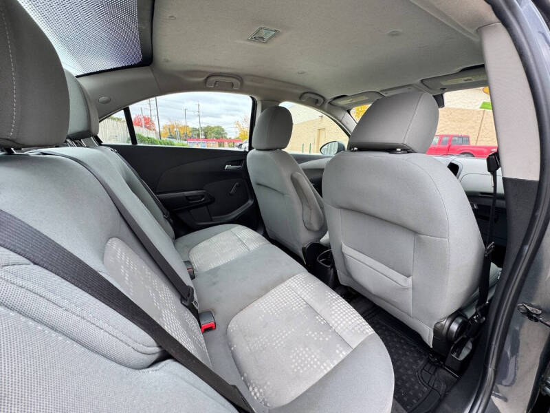 2013 Chevrolet Sonic LS Auto