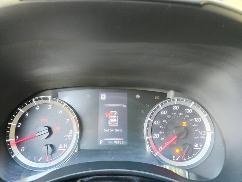 2020 Toyota Highlander LE