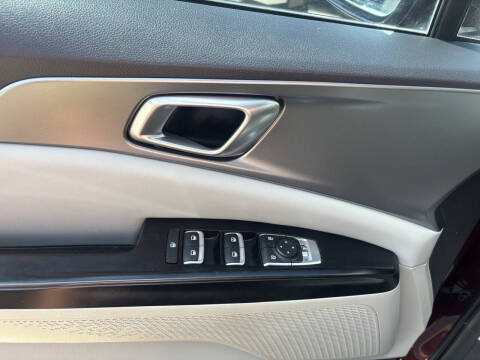 2023 Kia Carnival LX