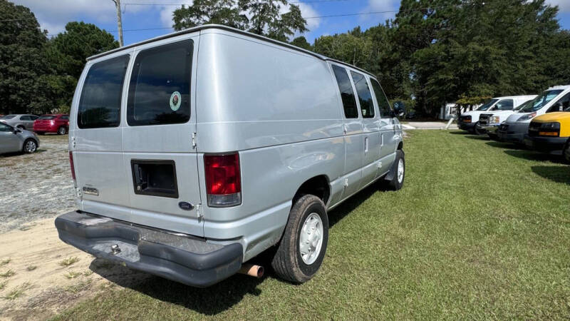 2007 Ford Econoline Van Commercial photo 10