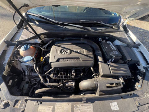 2014 Volkswagen Passat 1.8T SEL Premium PZEV