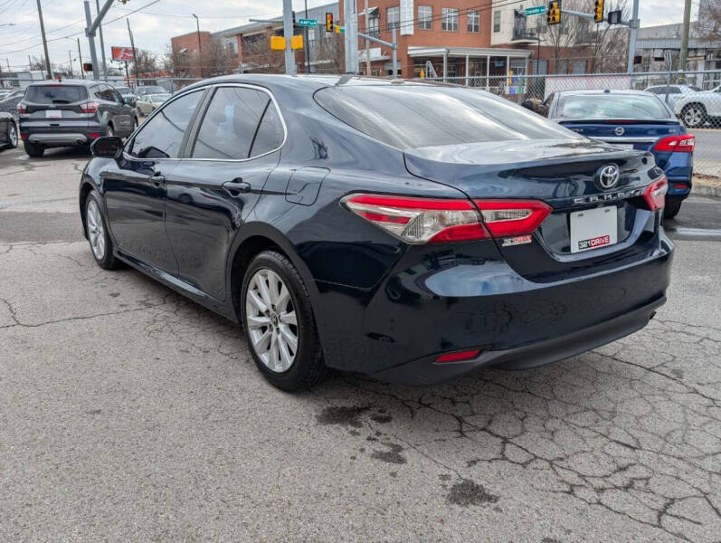 2018 Toyota Camry LE
