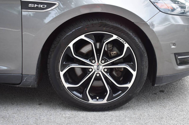 2013 Ford Taurus SHO