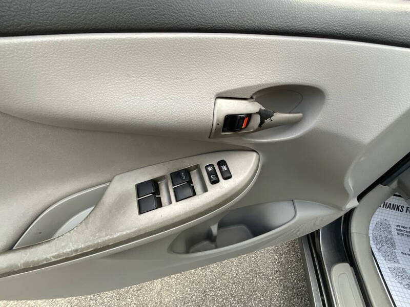 2013 Toyota Corolla LE