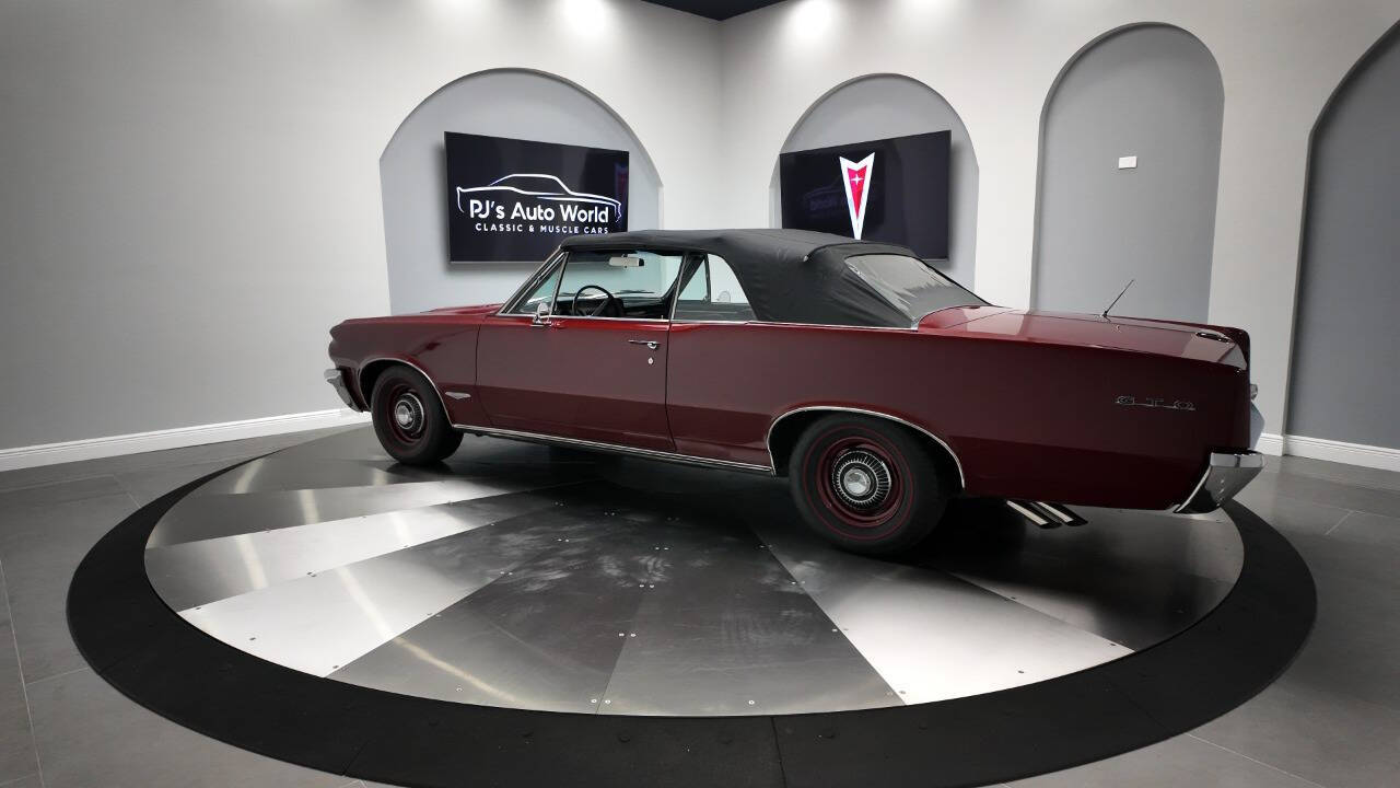 1964 Pontiac GTO 36